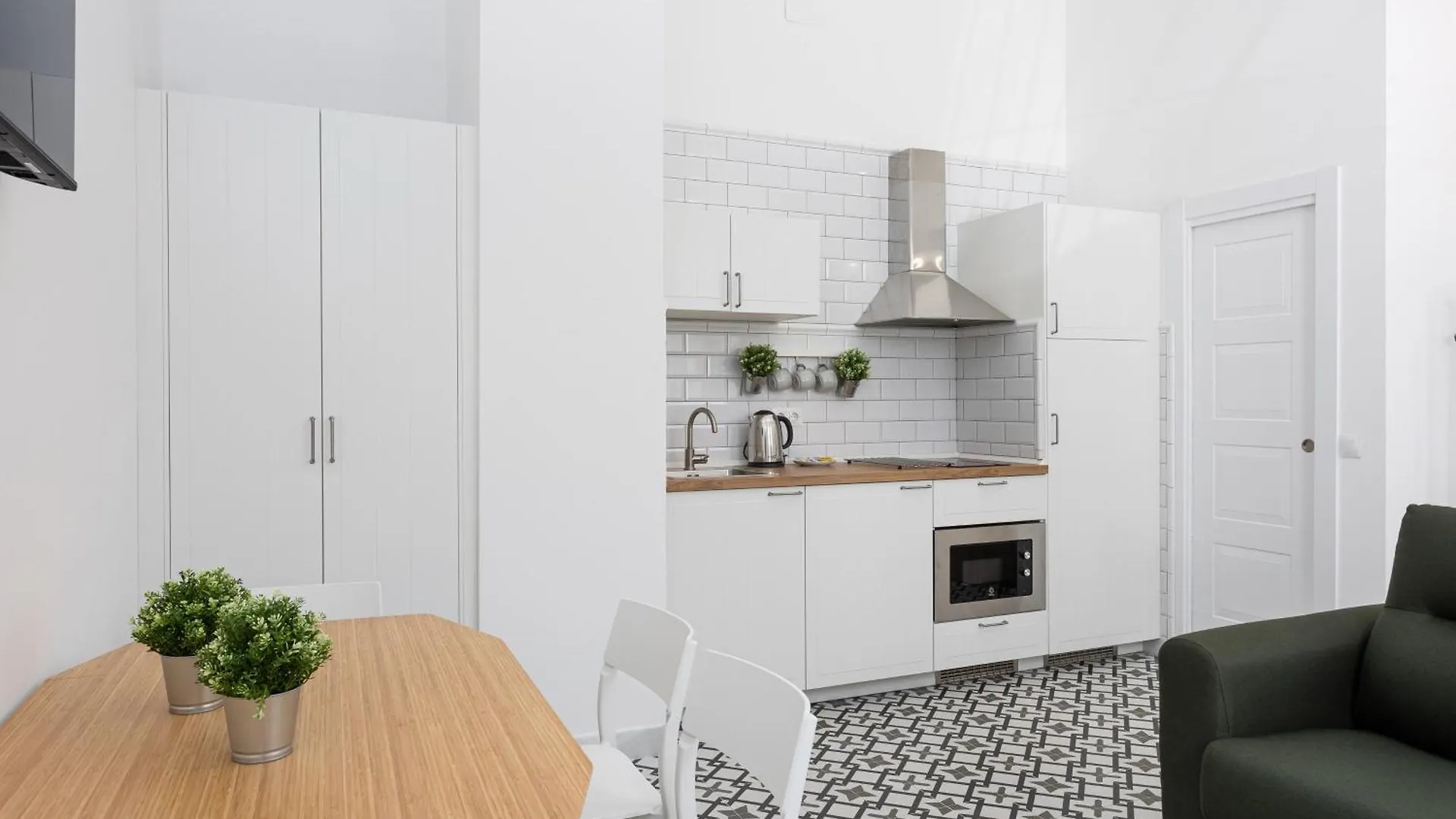 Holidays2Malaga Picasuss Loft New Built Close Huelin Beach And Promenade 0*, Malaga Spain